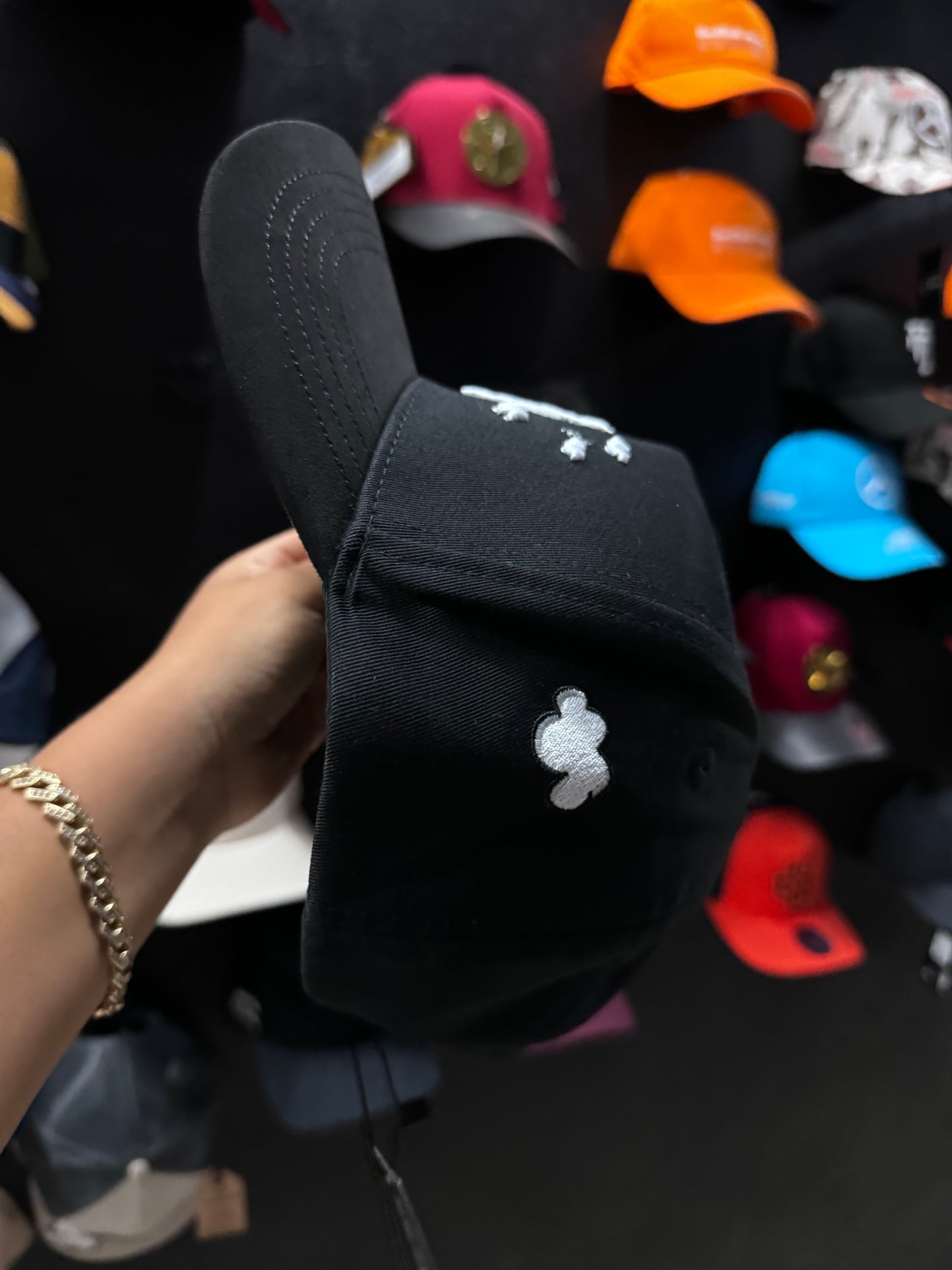 LA CLOUD 31 Hats con caja