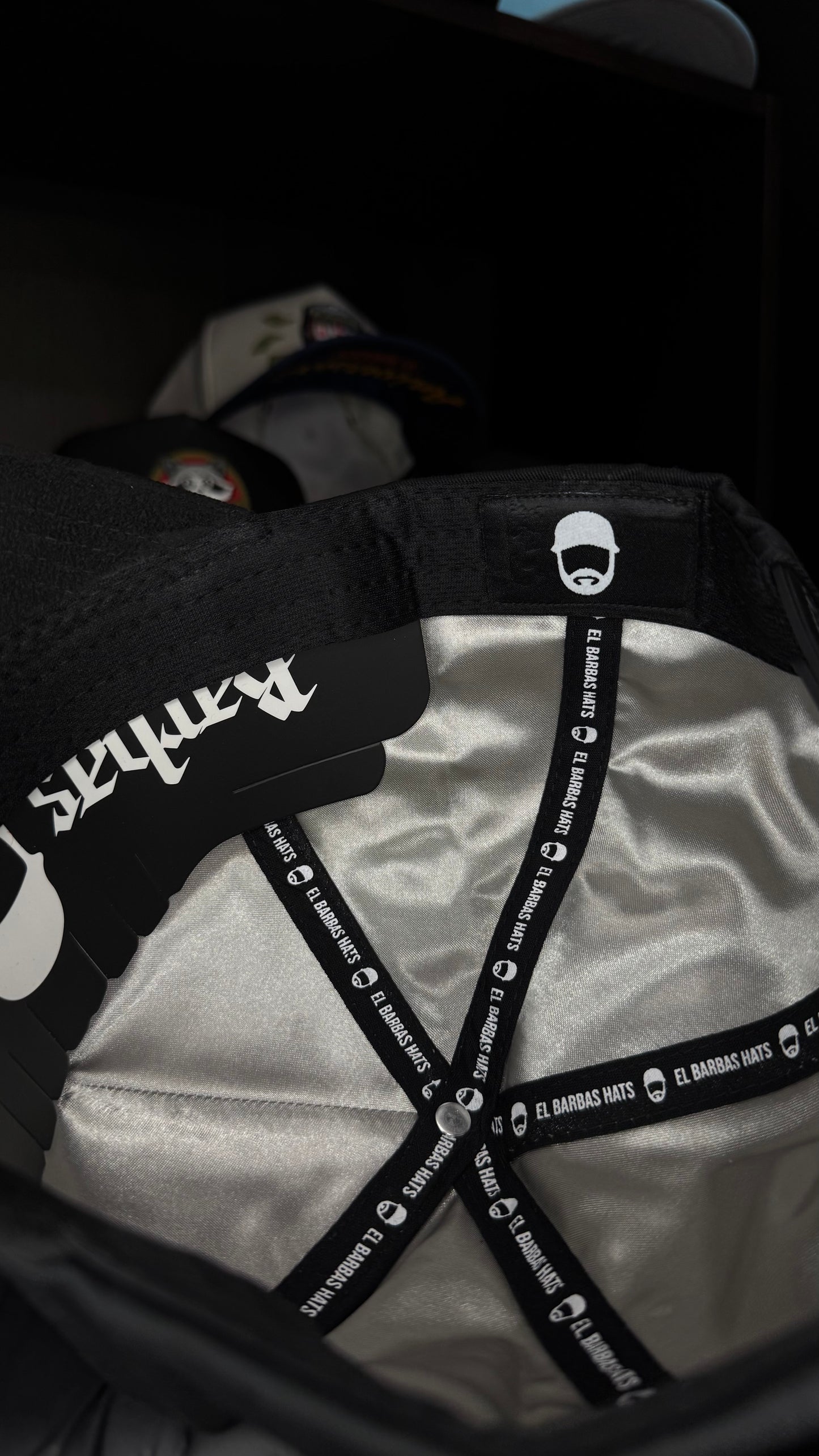 BARBAS HATS “77”