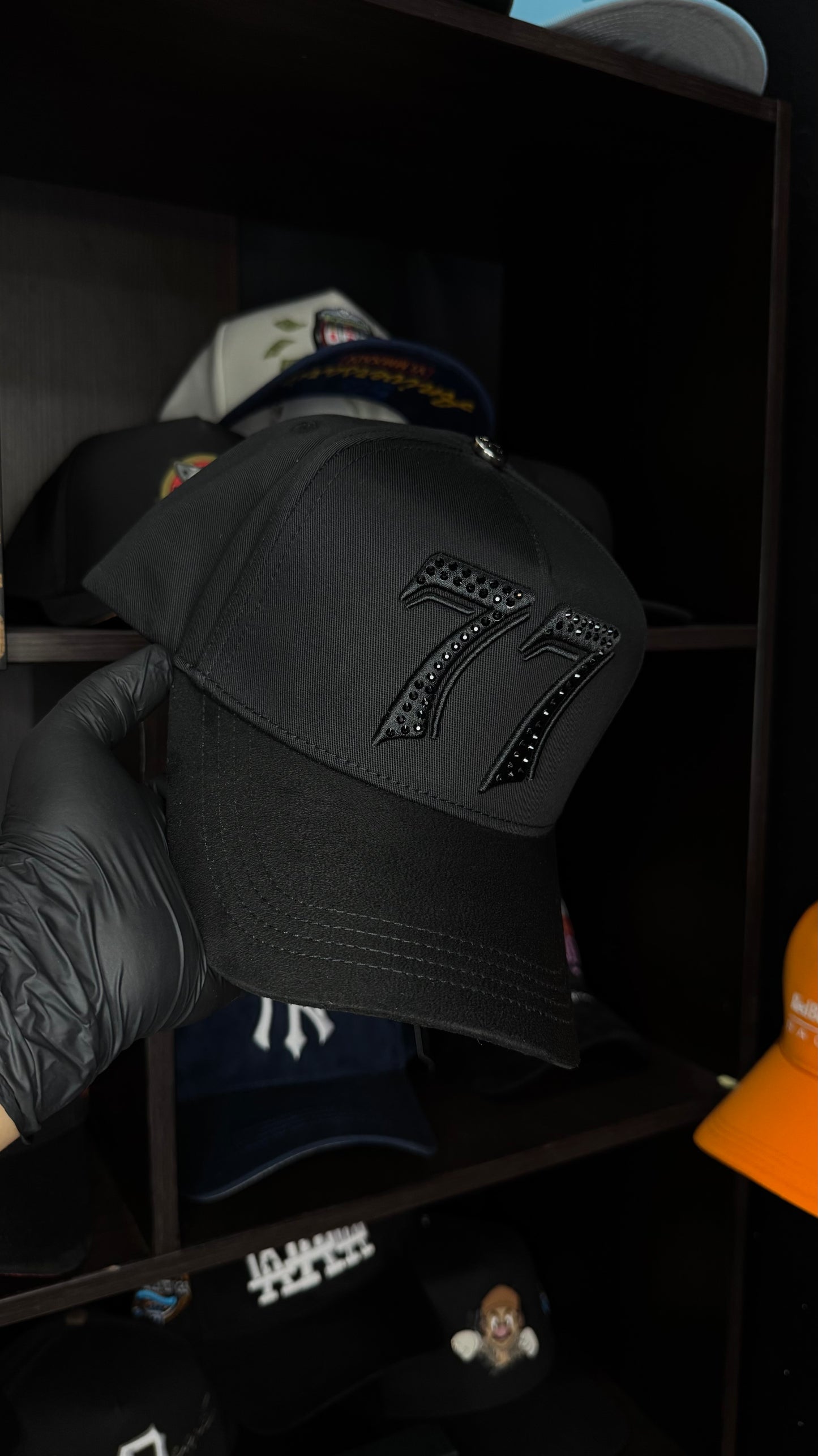 BARBAS HATS “77”
