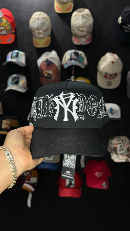 31 HATS CRISTALS  INCLUYE LLAVERO Y CERTIFICADO